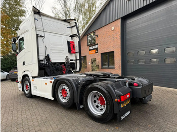 Nyergesvontató Scania S450 6X2 Full-Air Retarder Standairco 2X Tank Smarttacho 2 APK 09/2026: 4 kép. Nyergesvontató Scania S450 6X2 Full-Air Retarder Standairco 2X Tank Smarttacho 2 APK 09/2026: 4 kép.