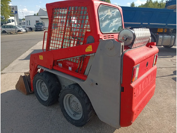 Bobcat S 100 Kompaktlader 1.8t. 925h ServiceNeu! lízing Bobcat S 100 Kompaktlader 1.8t. 925h ServiceNeu!: 2 kép. Bobcat S 100 Kompaktlader 1.8t. 925h ServiceNeu! lízing Bobcat S 100 Kompaktlader 1.8t. 925h ServiceNeu!: 2 kép.