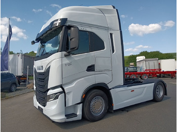 Nyergesvontató Iveco S-WAY AS440 P490 INTARDERSpoilerStandklima 2xTan: 2 kép.