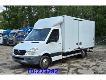 Dobozos felépítményű teherautó MERCEDES-BENZ Sprinter 516