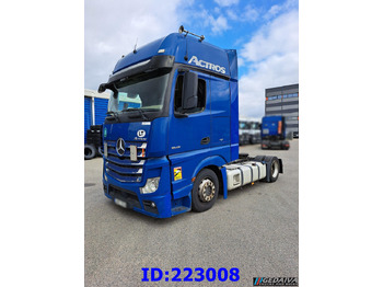 Nyergesvontató MERCEDES-BENZ Actros 1845