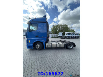 Nyergesvontató MERCEDES-BENZ Actros 1845