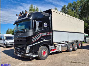 Ponyvás teherautó VOLVO FH16 750