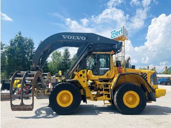 Gumikerekes homlokrakodó VOLVO L180F
