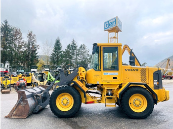 Gumikerekes homlokrakodó VOLVO L50E
