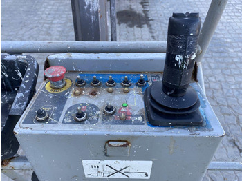 Személyemelő Manitou 170AETJ-L: 3 kép.