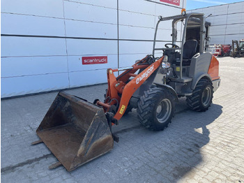 Derékcsuklós rakodó WEYCOR