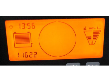 Tolóoszlopos targoncá Jungheinrich ETV214: 4 kép. Tolóoszlopos targoncá Jungheinrich ETV214: 4 kép.