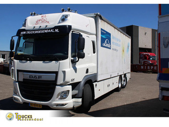Ponyvás teherautó DAF CF 330