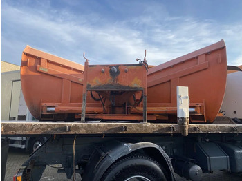 Hóeke Fresia + Snow shovel: 2 kép. Hóeke Fresia + Snow shovel: 2 kép.