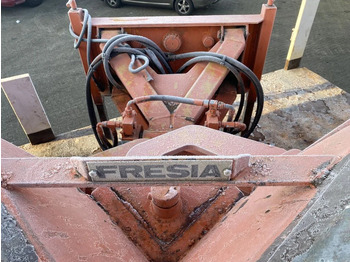 Hóeke Fresia + Snow shovel: 5 kép. Hóeke Fresia + Snow shovel: 5 kép.