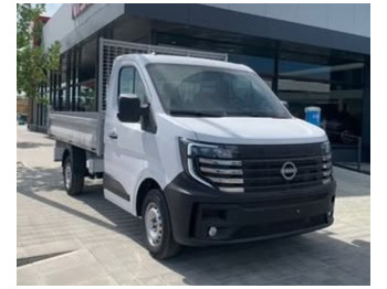 Billenőplatós teherautó NISSAN