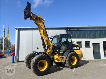 Gumikerekes homlokrakodó JCB TM320