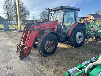Traktor Massey Ferguson 4235: 2 kép.