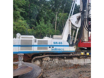 Cölöpverő SOILMEC