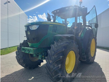 Traktor JOHN DEERE 6210R