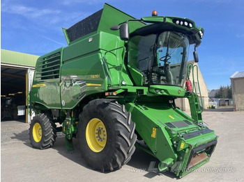 Kombájn JOHN DEERE T670