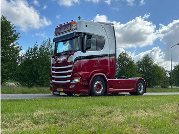 Nyergesvontató SCANIA S 500