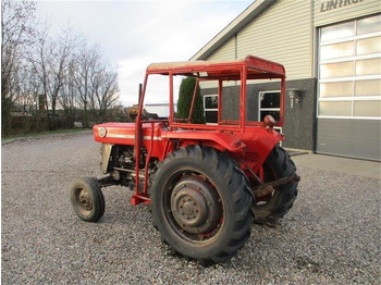 Traktor Massey Ferguson 165: 3 kép.
