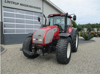 Valtra T190 Med frontlift og affjedret foraksel  lízing Valtra T190 Med frontlift og affjedret foraksel: 3 kép.