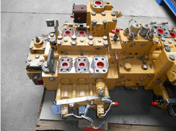 Hidraulikus szelep - Építőipari gépek Caterpillar 1644196: 5 kép. Hidraulikus szelep - Építőipari gépek Caterpillar 1644196: 5 kép.