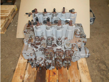 Hidraulikus szelep HITACHI