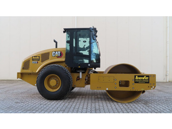 Talajtömörítő CATERPILLAR CS66B
