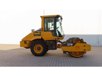 Talajtömörítő VOLVO SD75B