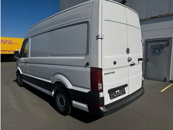 Kisbusz Volkswagen Crafter Kasten Kasten 35 mittellang Hochdach FWD: 5 kép.