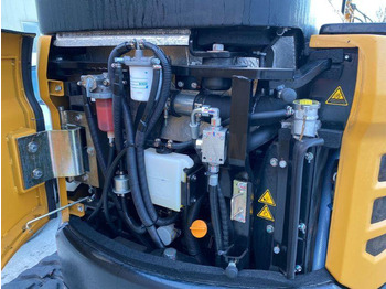 Minikotró Sany SY26U: 4 kép. Minikotró Sany SY26U: 4 kép.