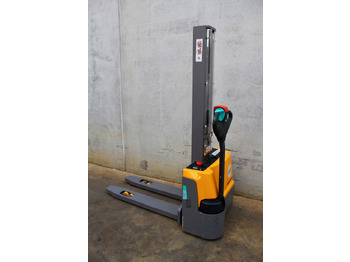 Emelőtargoncá JUNGHEINRICH EJC