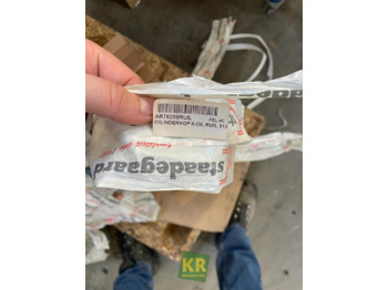 Motor fej - Mezőgazdasági gépek Cilinderkop John Deere: 4 kép. Motor fej - Mezőgazdasági gépek Cilinderkop John Deere: 4 kép.