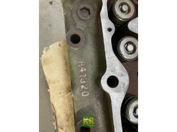 Motor fej - Mezőgazdasági gépek Cilinderkop John Deere: 2 kép. Motor fej - Mezőgazdasági gépek Cilinderkop John Deere: 2 kép.