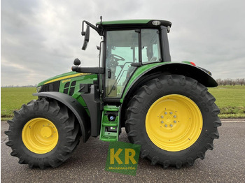 Új Traktor John Deere 6120M: 2 kép.