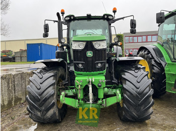 Traktor John Deere 6215R: 3 kép.