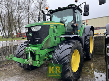 Traktor JOHN DEERE 6215R