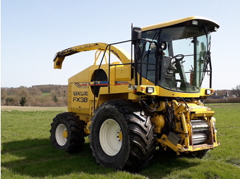 Önjáró szecskázógép NEW HOLLAND FX38: 1 kép.