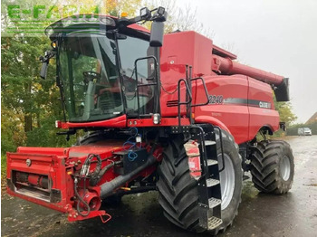 Kombájn CASE IH