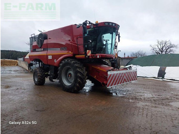 Kombájn CASE IH