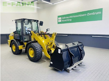 Minikotró CATERPILLAR 906