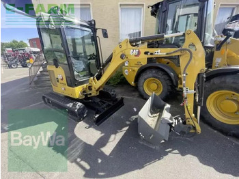 Minikotró CATERPILLAR 302