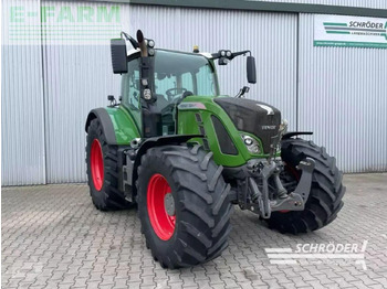 Traktor FENDT 724 Vario