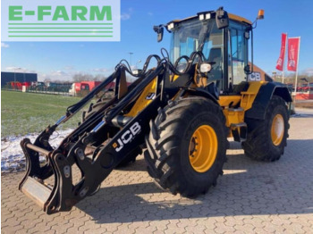 Gumikerekes homlokrakodó JCB 419S