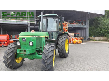 Traktor JOHN DEERE 2140