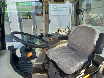 Traktor John Deere 5100m: 4 kép.