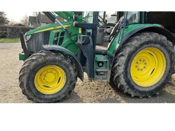 Traktor JOHN DEERE 6110M