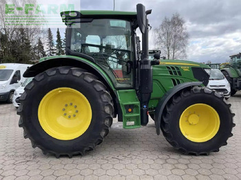 Traktor John Deere 6130r: 5 kép. Traktor John Deere 6130r: 5 kép.