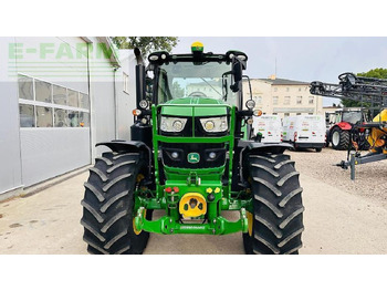 Traktor John Deere 6145r: 3 kép.