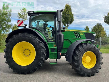 Traktor JOHN DEERE 6215R