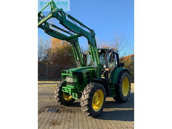 Traktor JOHN DEERE 6230